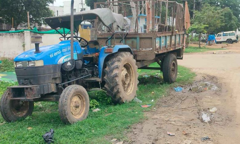ಕುಣಿಗಲ್ : ದಾಖಲೆ ಇಲ್ಲದ ಟ್ರ್ಯಾಕ್ಟರ್ ಹಾಗೂ ಆಟೋ ಸೀಜ್ ಮಾಡಿದ ಆರ್.ಟಿ. ಓ ಅಧಿಕಾರಿ